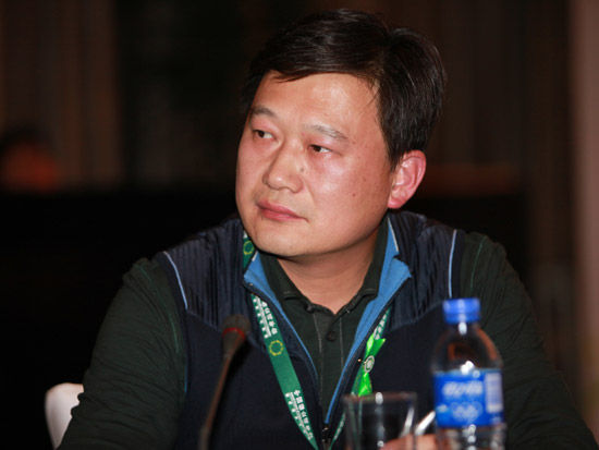 朗诗集团董事长_朗诗德广告图(3)